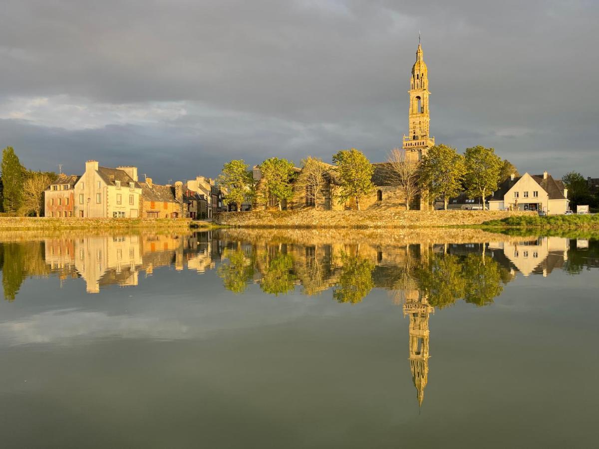 Le Relais De La Place Le Faou Esterno foto