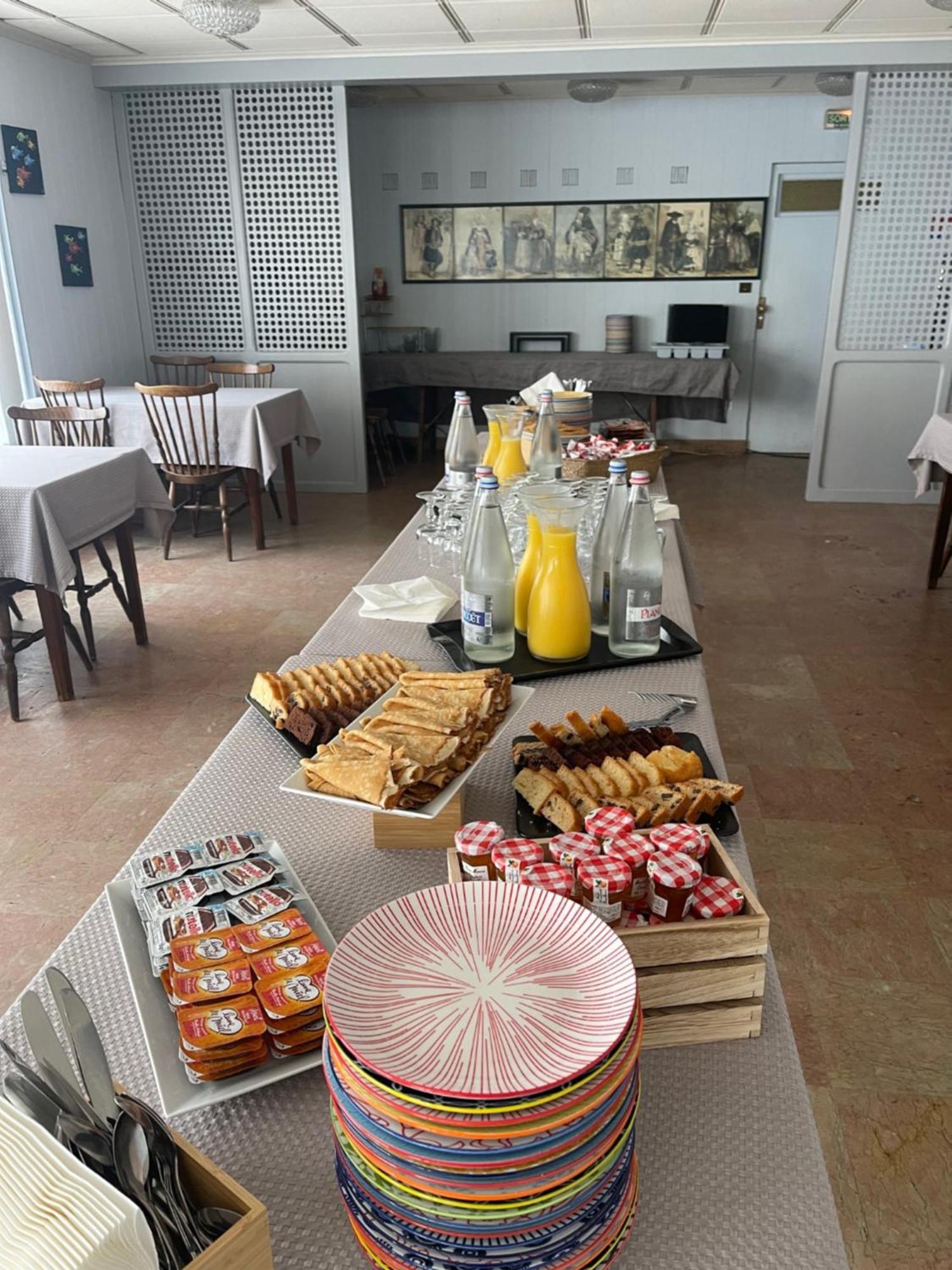 Le Relais De La Place Le Faou Esterno foto